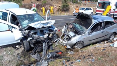 Çanakkale gündem haberleri... Çanakkale'de çarpışan iki otomobildeki 5 kişi yaralandı