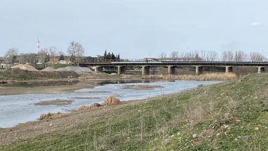 Gönen çayındaki su seviyesi düştü